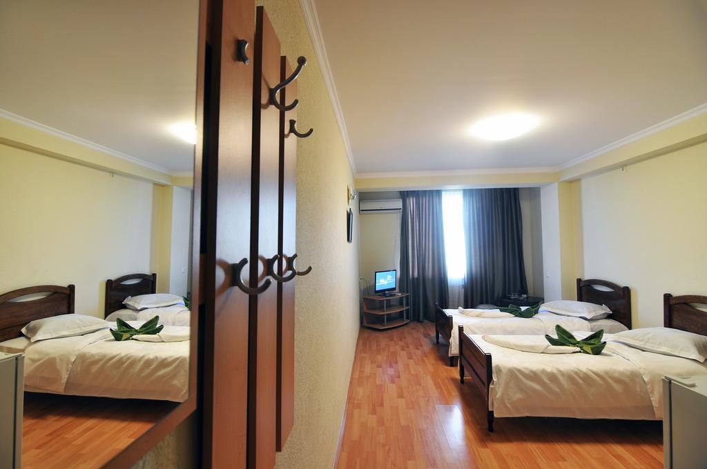 Sun Rise Hotel Tbilisi Quarto foto