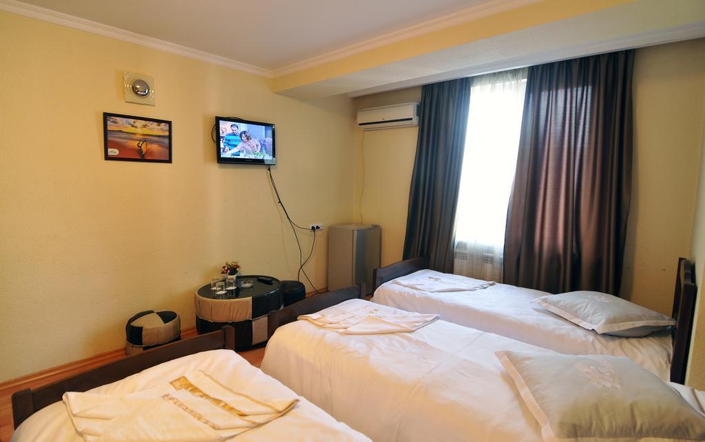 Sun Rise Hotel Tbilisi Quarto foto